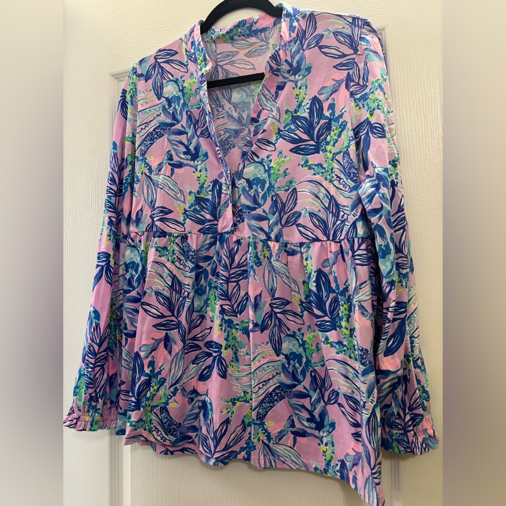 Lilly Pulitzer blouse fluttering bottom